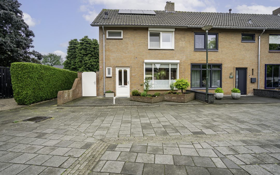 Willemstraat 20, Bakel